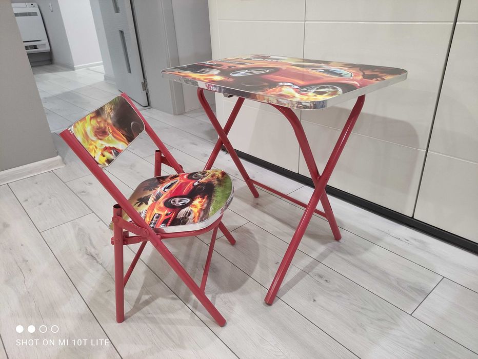 Детски комплект маса с столче