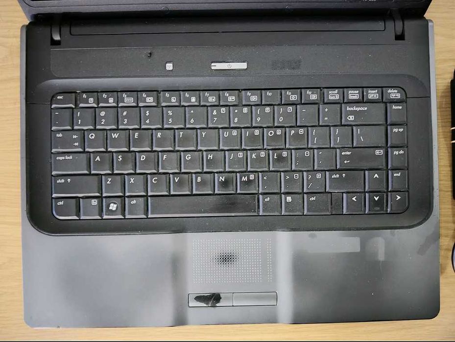 Продавам лаптоп HP 530, Инсталирани: Win 10, Office 2016