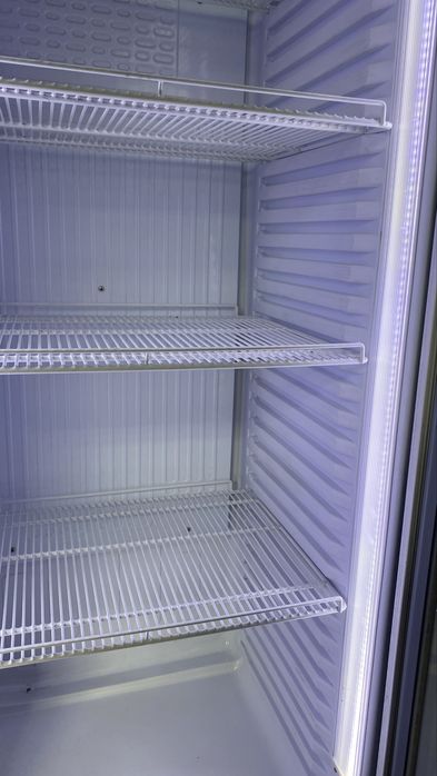 Vitrina frigorifica verticala cu led