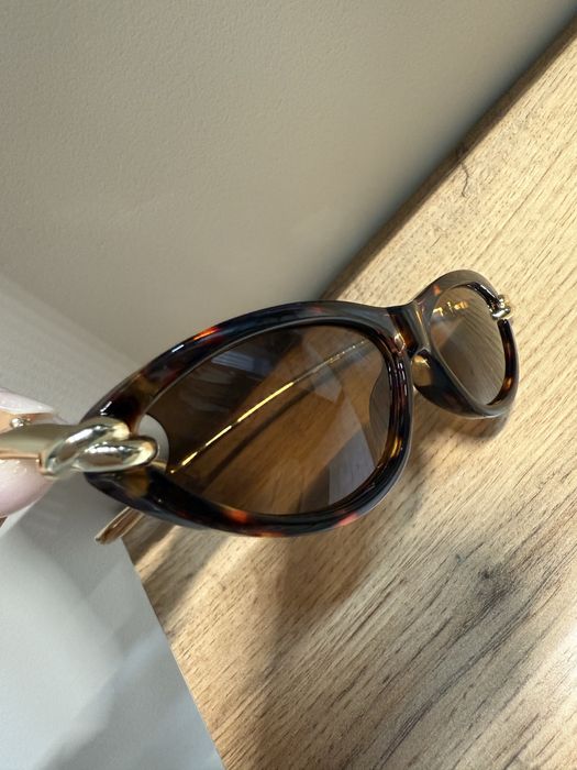 Очки солнцезащитные