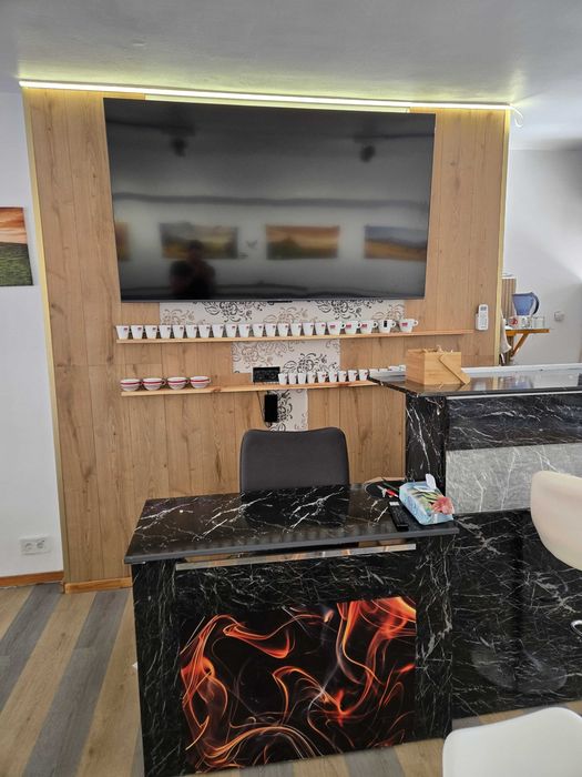 Mobilier complet pentru bar / cafenea – Stare excelentă!