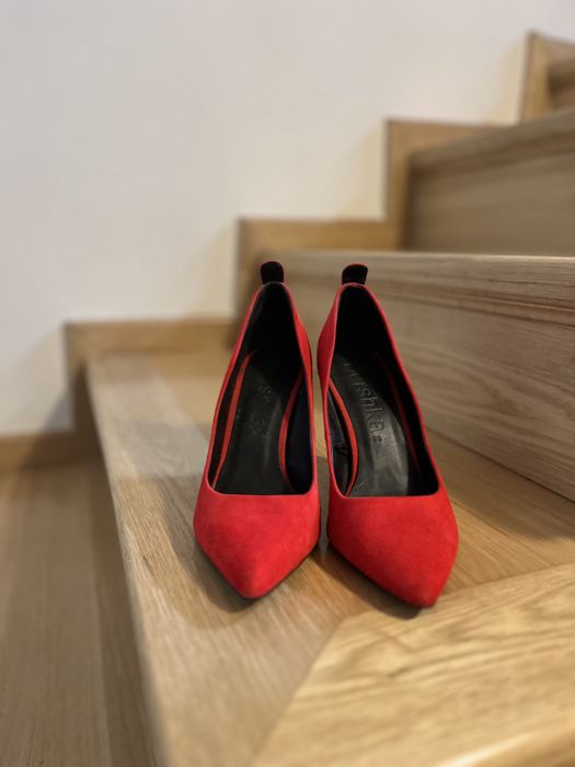 Pantofi rosii Bershka