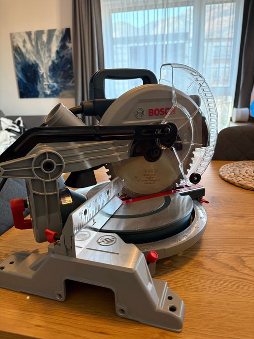 Bosch GCM 216 Professional – капачен циркуляр (пълен комплект)