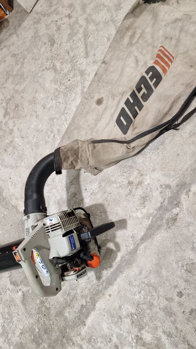 Бензинова събирачка за листа Echo