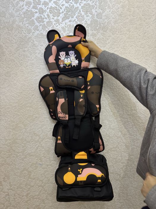 Детское автомобильное сиденье