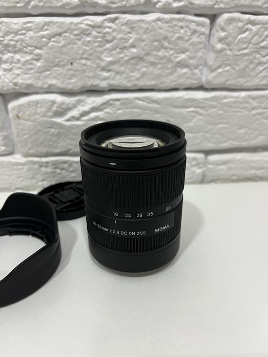 Объектив Sigma 18-50 f2.8