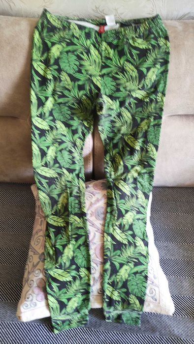 Джинсы подростковые, лосины, классические брюки.