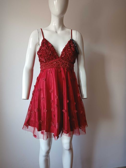 Rochie A Star Is Born nouă