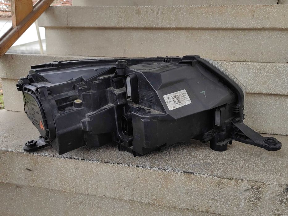 Фар Skoda Rapid Bi-Xenon LED ляв / Фар Шкода Рапид Оригинален