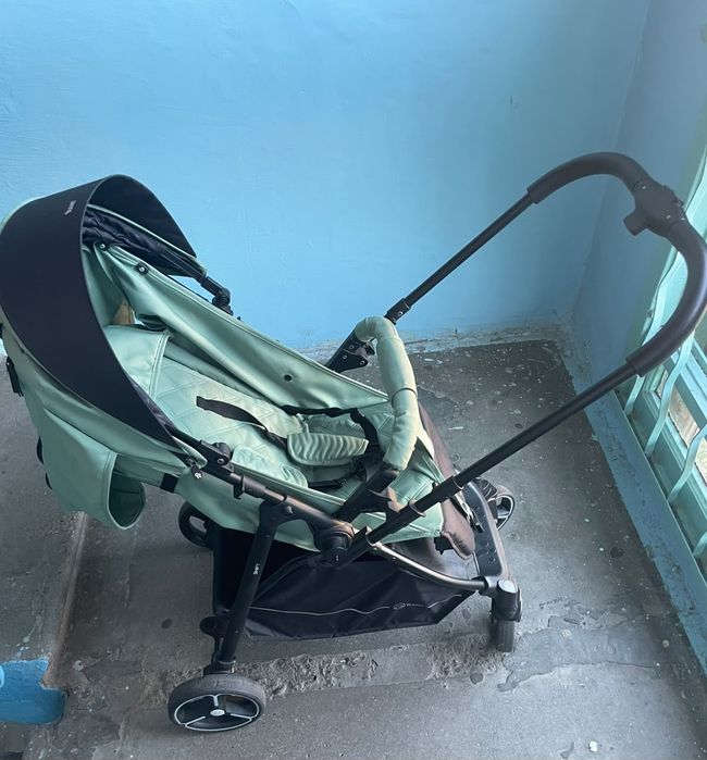 Продам детскую коляску
