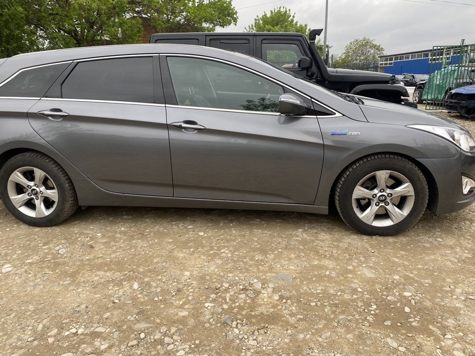 Oglindă stânga cu rabatare electrică Hyundai i40