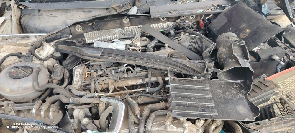 Dezmembrez Volkswagen Passat - B8 (2014 - 2020), 2.0 tdi, manual, CRLB, QFZ