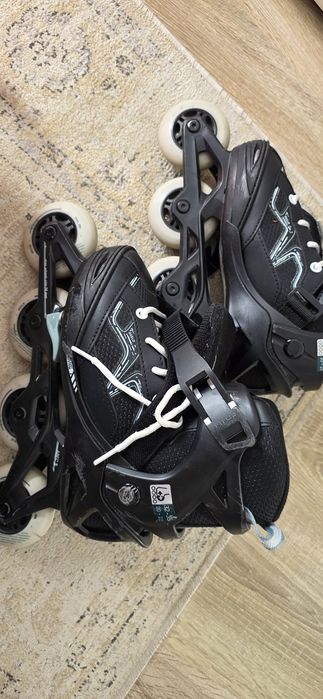 Role Oxelo pentru copii - marime 32-35, negre.