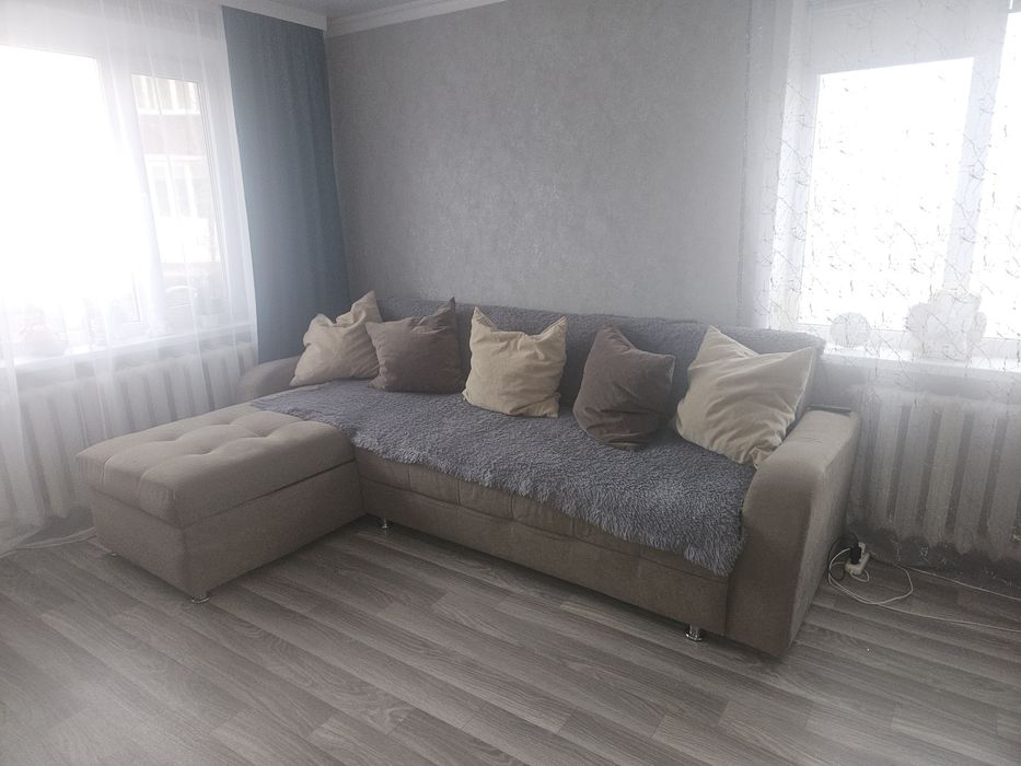 Продам диван угловой