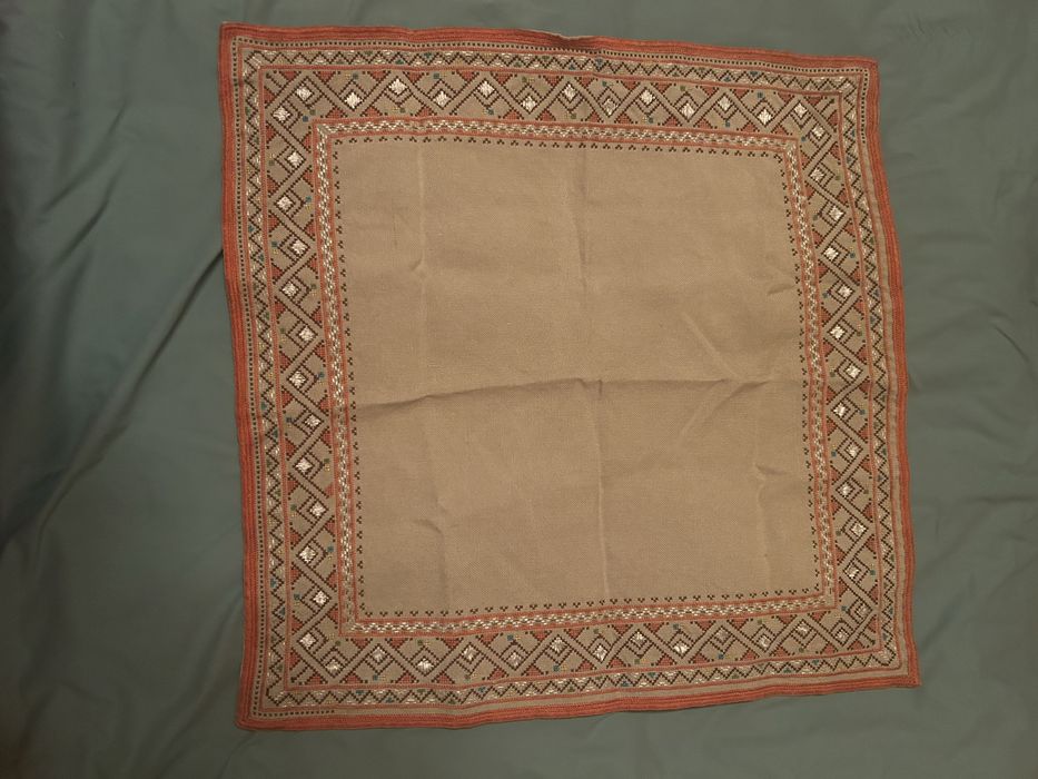 Старинни ръчно направени изделия.