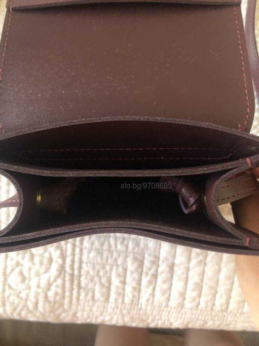 Кожена чантачка, компактна