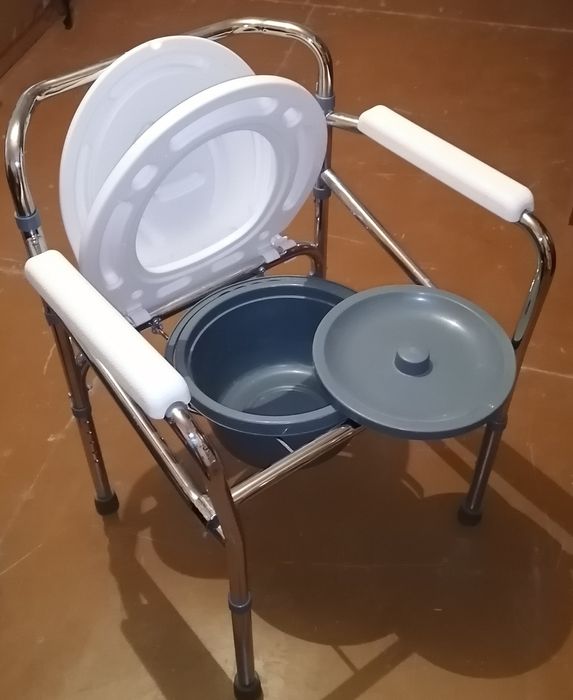 Кресло туалет TRIVES