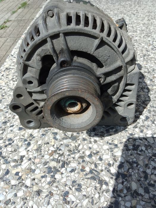 Генератор за Голф3