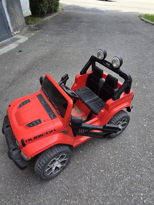 Vand jeep electric pt copii cu telecomanda 4x4