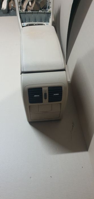 Consola centrala si cotiera crem passat b6 2005 - 2010