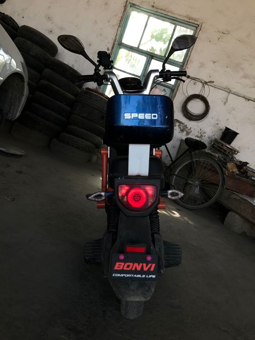 Skuter. Moto ? Sotiladi