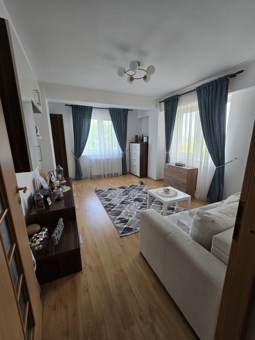 Închiriez apartament 2 CD G Enescu