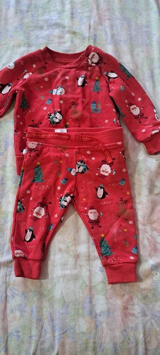 Haine de copii băiețel mărimile încep de la o luni pana la 3 luni etc