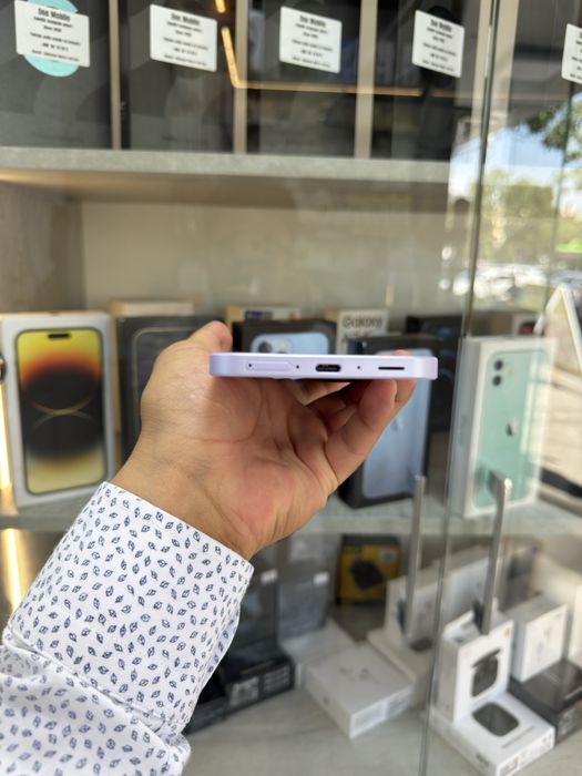 Samsung A37 5g 8/256 gb yengi