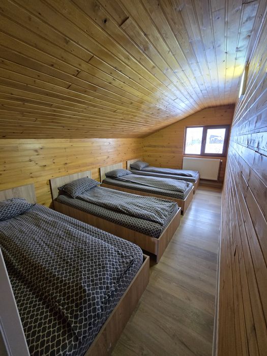 Închiriez cabană cu ciubăr