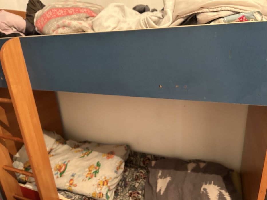 Төсек екі қабатты төсек дески мебель