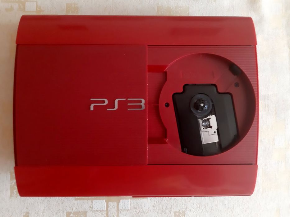 Червен PlayStation 3 Super Slim 500 GB + Move controller и игра Lord of the Rings War in the North PS3 PS5 PS4 PlayStation 3 4 5