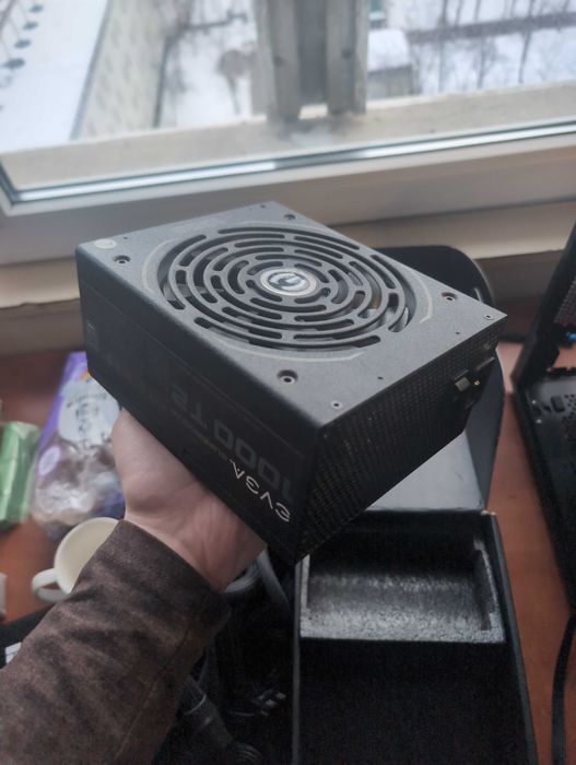 Sursa evga 1000w titanium