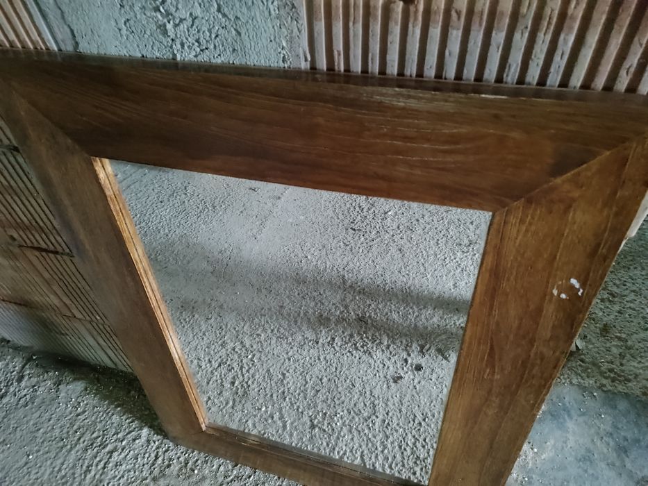 Oglinda baie-hol cu rama lemn