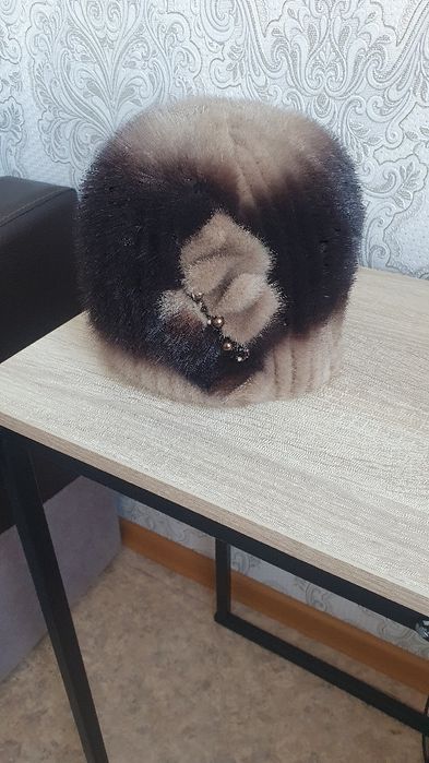 Норковая вязаная шапка. Б/у. Нужно видеть. Район КСК