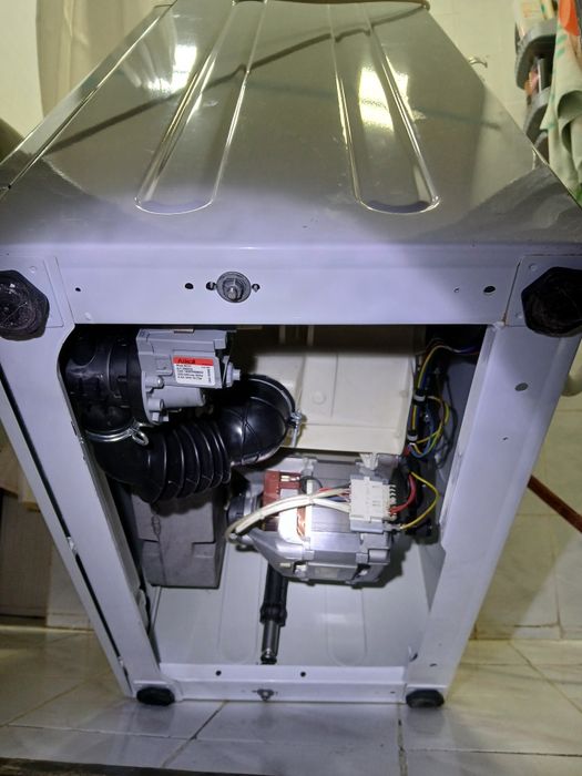 Ariston 6кг в идеальном состоянии.