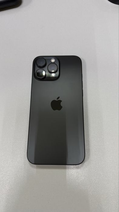 Продам Iphone 16 Pro Max или обмен на Iphone 17 Air