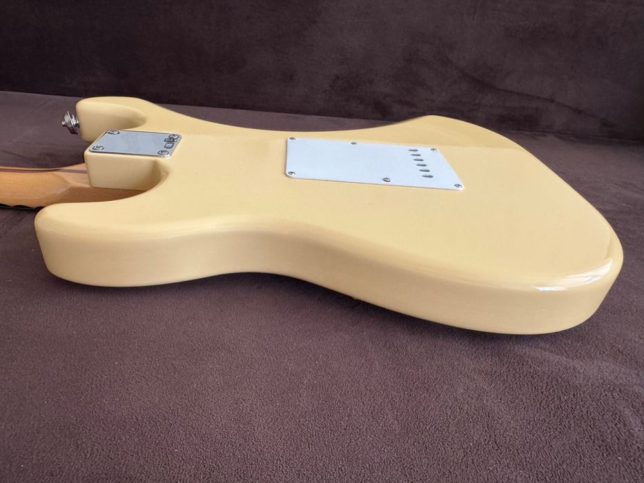 Китара Fender Stratocaster Yngwie Malmsteen