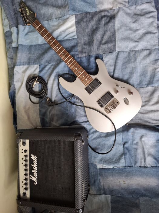 Электро гитара Ibanez