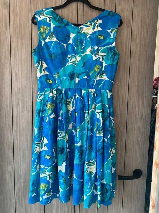 Дамски рокли за лятото - коприна, лен, памук по 11 евро