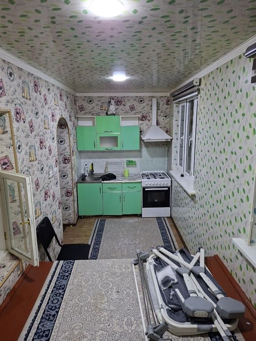 Здаецая 2 комнатная квартира  рисивий базар
