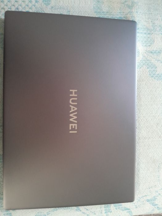 Huawei matebook D16