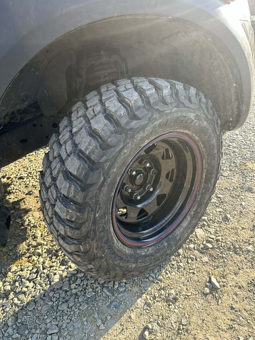 Vând cauciucuri 245/70 r16 BF Goodrich