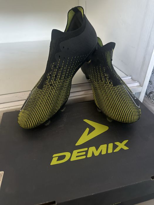 Продаю бутсы DEMIX