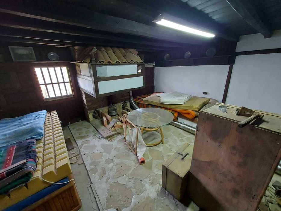 Продава се Къща в с. Царевци, Област Търговище - 320 кв.м за 563 €/кв.м - Снимка #8