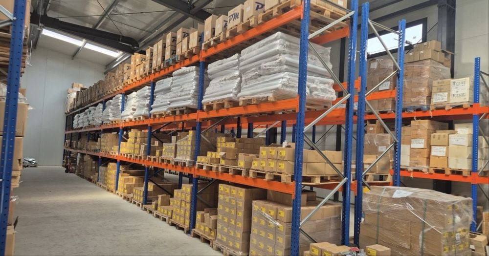Rafturi metalice industriale pentru depozitare paleti