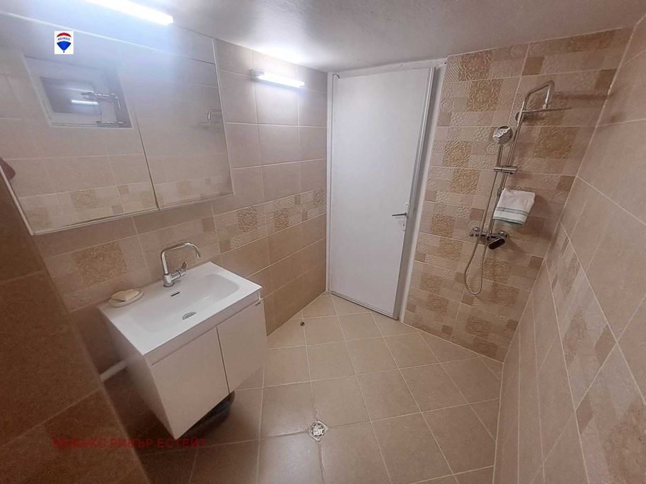 Тристаен апартамент под наем в центъра на гр. Русе