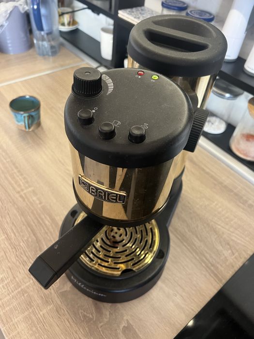 Кафе машина BRIEL