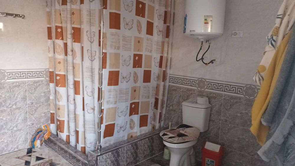 Uchaska, hovli sotiladi