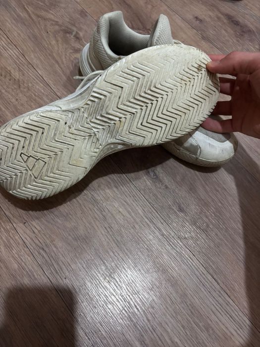 Теннисные кроссовки adidas