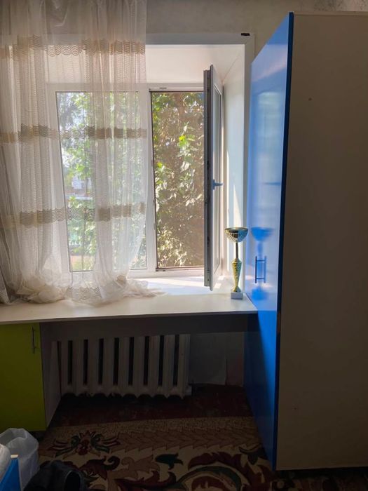 Продам шкаф со столом